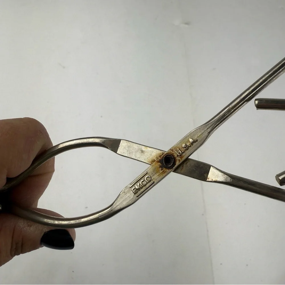 Vintage Ekco Stainless Steel Grabber Tongs Kitchen Utensil SEE ALL PICS.